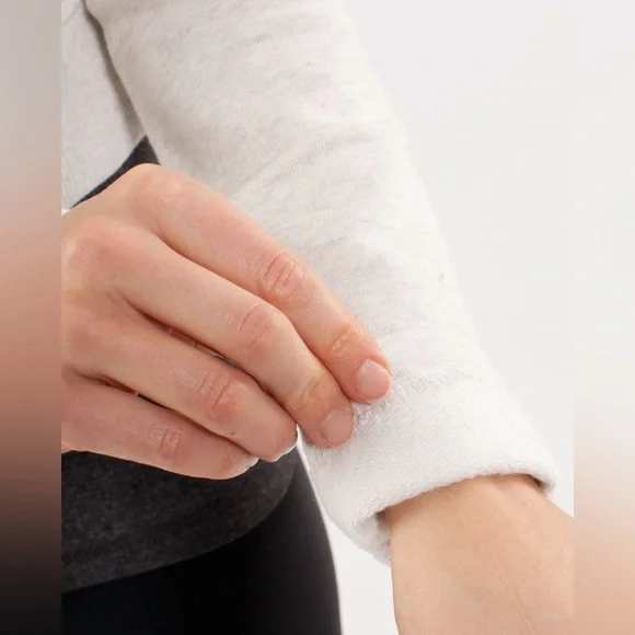 Lululemon Good Karma Pullover - Picture 5 of 9